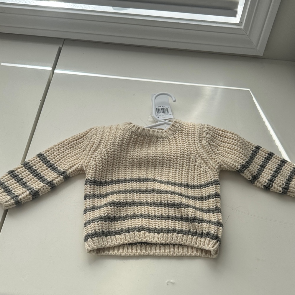 Quincy Mae Cream and Gray Kids Matching Set - Picture 4 of 6